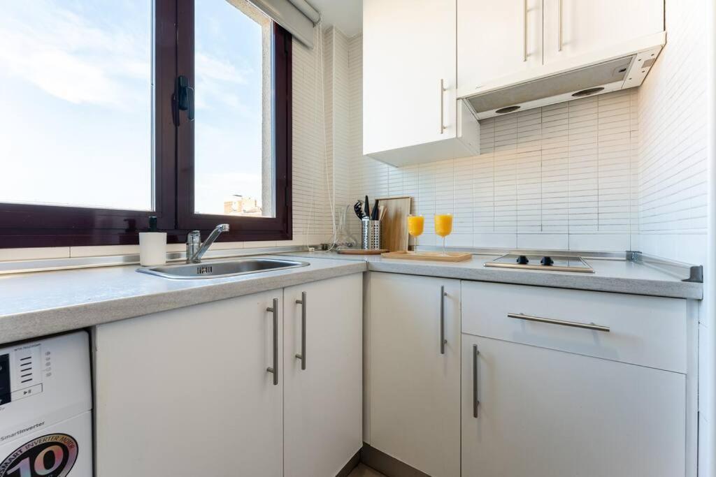 Unique Charming Apartment In The Heart Of Малага Екстер'єр фото